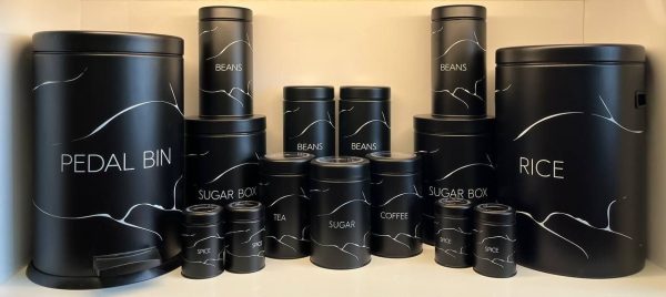 سرویس آشپزخانه اورانوس 17 پارچه استوانه ای طرح دار B0011